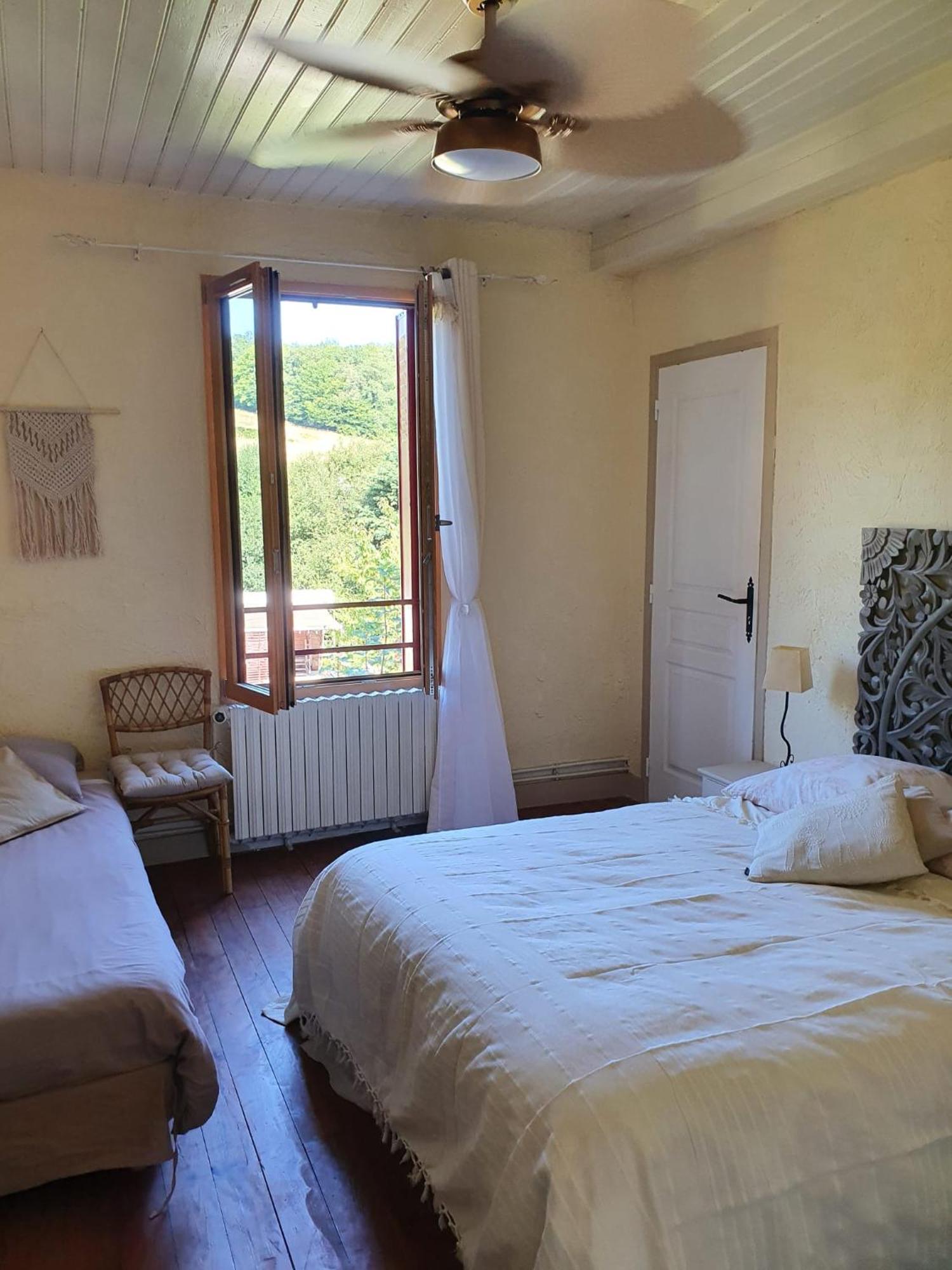 La Maison Du Bonheur Anlhiac Εξωτερικό φωτογραφία